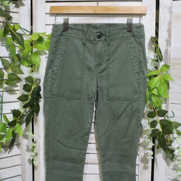 Cabi The Quest Skinny Ankle Olive Green pants (812) - Picture 4 of 10